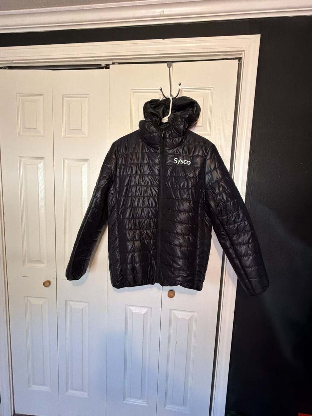 Sysco Puffer Jacket Size XL Black Hooded Zip Up Lightweight Outerwear